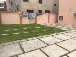 3bdrm House in Unique Agency, Airport Residential Area for sale