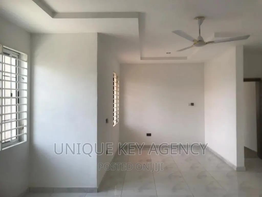 3bdrm House in Unique Agency, Airport Residential Area for sale