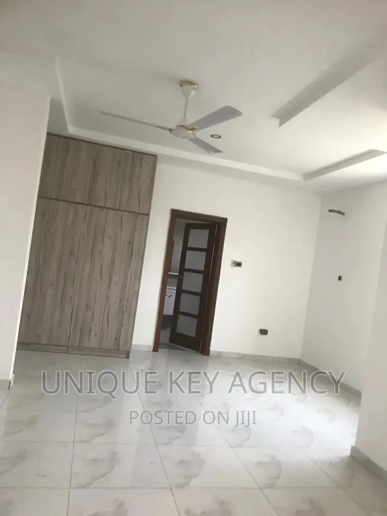 3bdrm House in Unique Agency, Airport Residential Area for sale