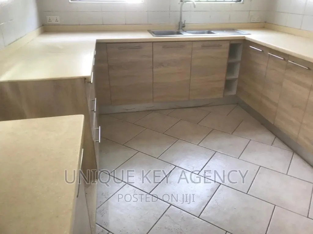 4bdrm House in Unique Agency, Manet Court for rent