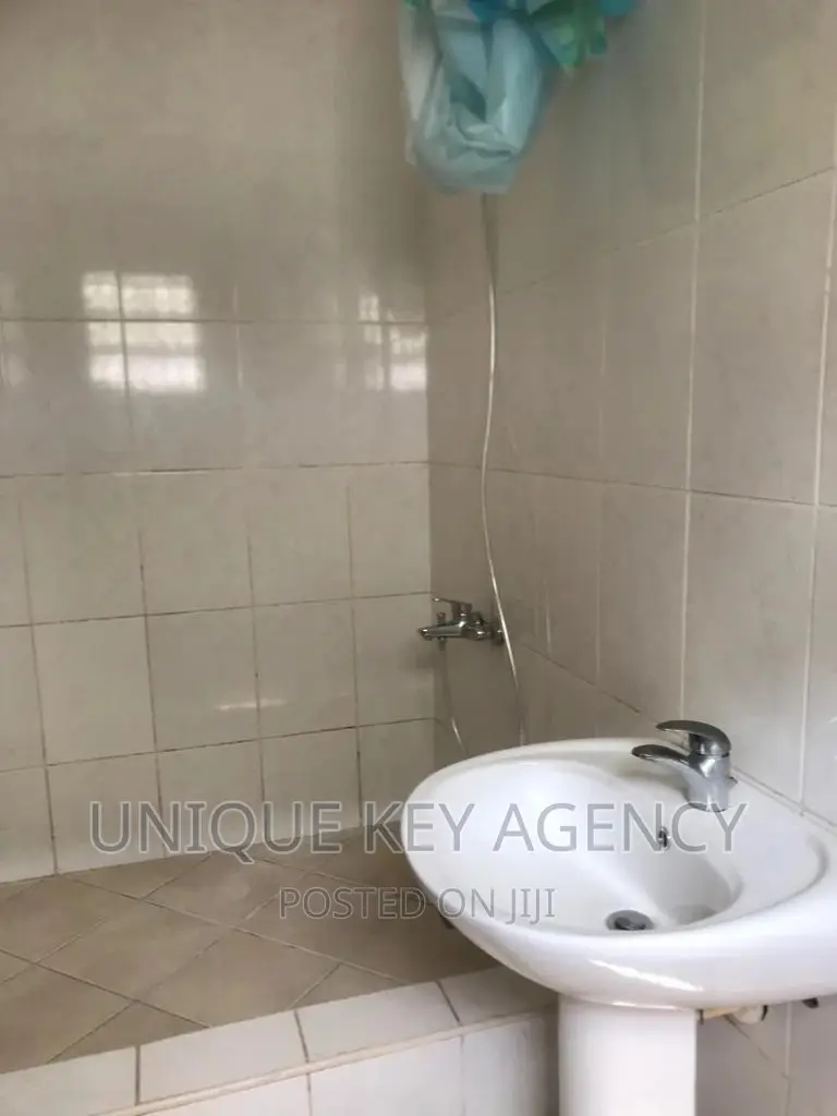 4bdrm House in Unique Agency, Manet Court for rent