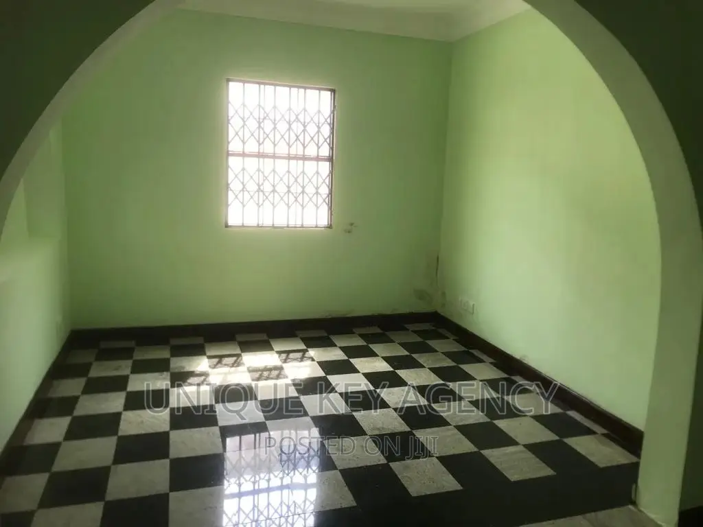 4bdrm House in Unique Agency, Manet Court for rent