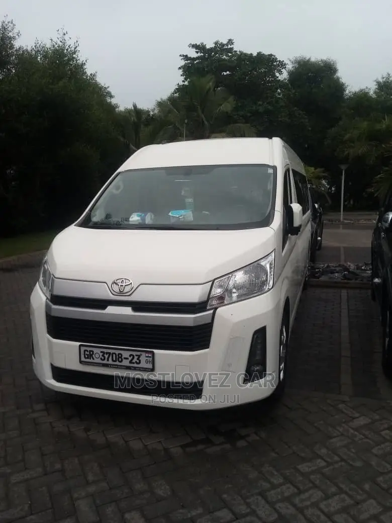 Rent a Minibus - Toyota Hiace for Rent- Buses for Rent