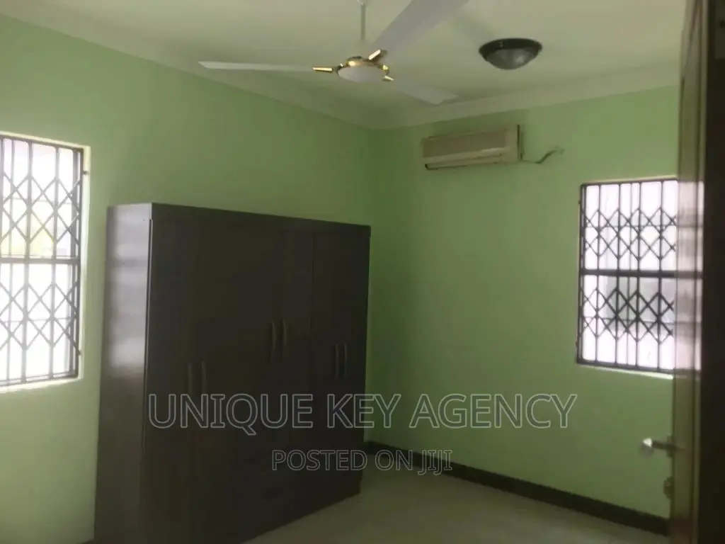 4bdrm House in Unique Agency, Manet Court for rent