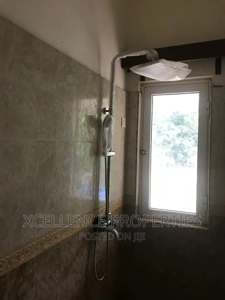 5bdrm House in Xcellence Properties, Adjiriganor for rent