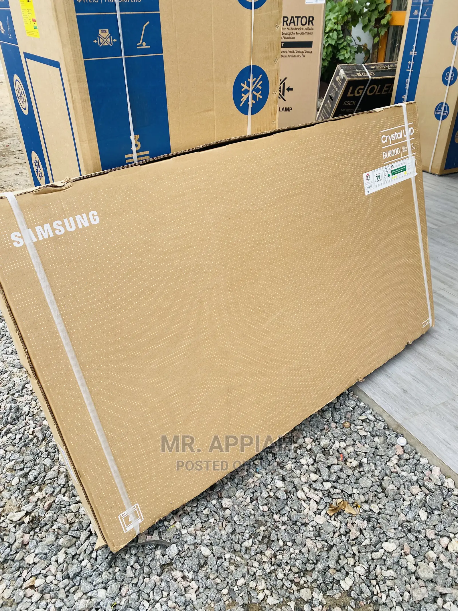 Elegant Black Samsung 65inch  UHD Smart Tv(65BU8000)