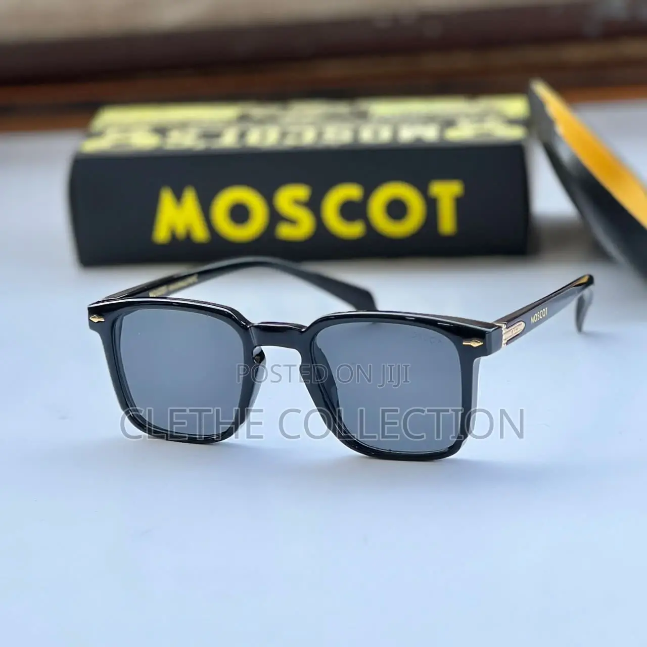 Sunglasses/Spectacles/Eyeglasses