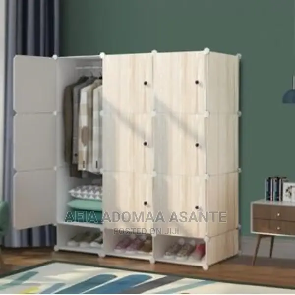 9 CUBES Plastic Wardrobe