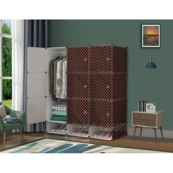 9 CUBES Plastic Wardrobe