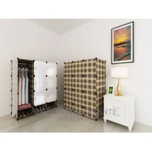 9 CUBES Plastic Wardrobe