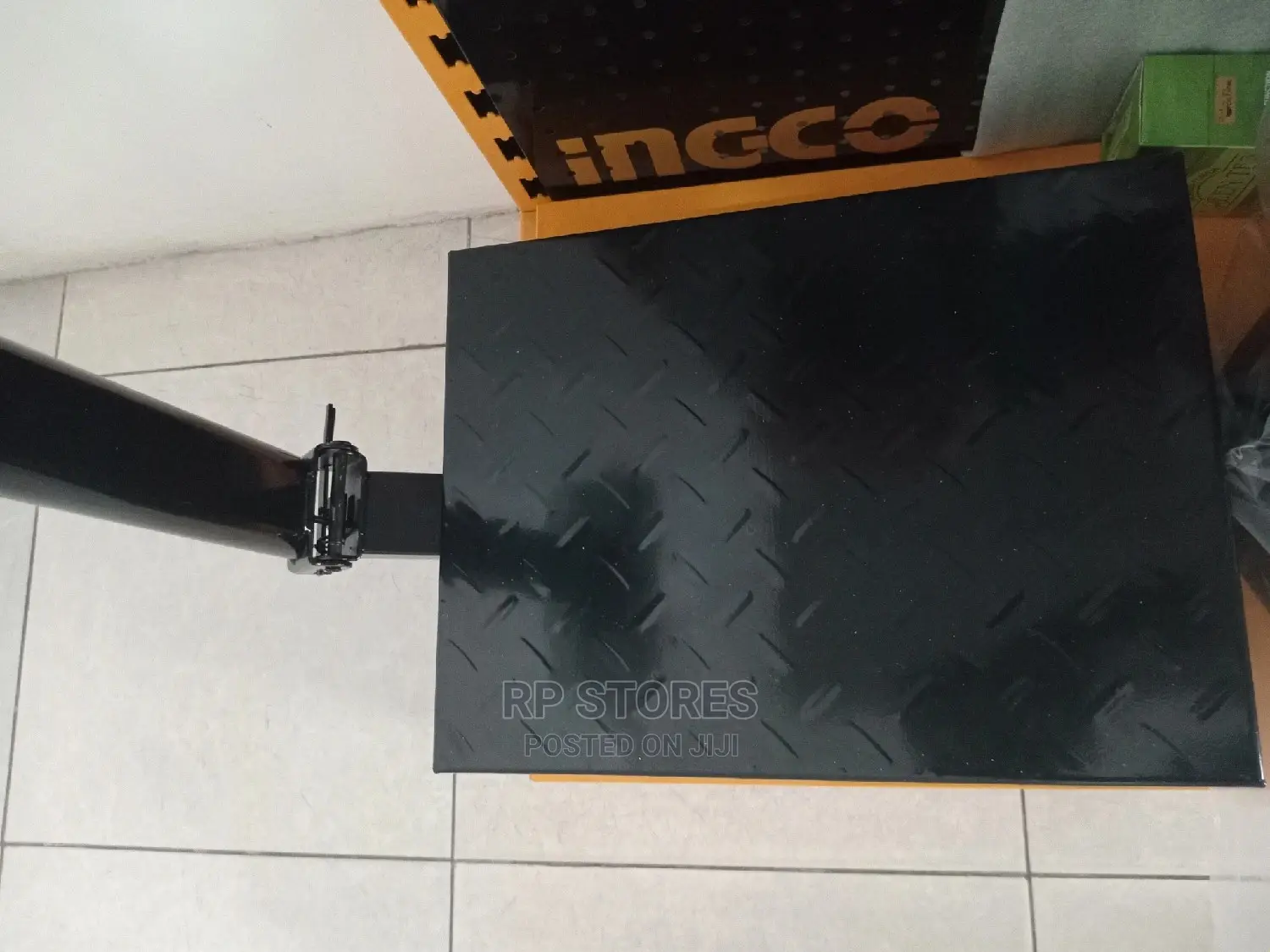 Electronic Scale 100kg Ingco