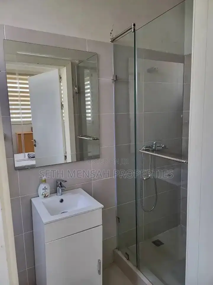 3bdrm Townhouse/Terrace in Skm, Teshie for sale