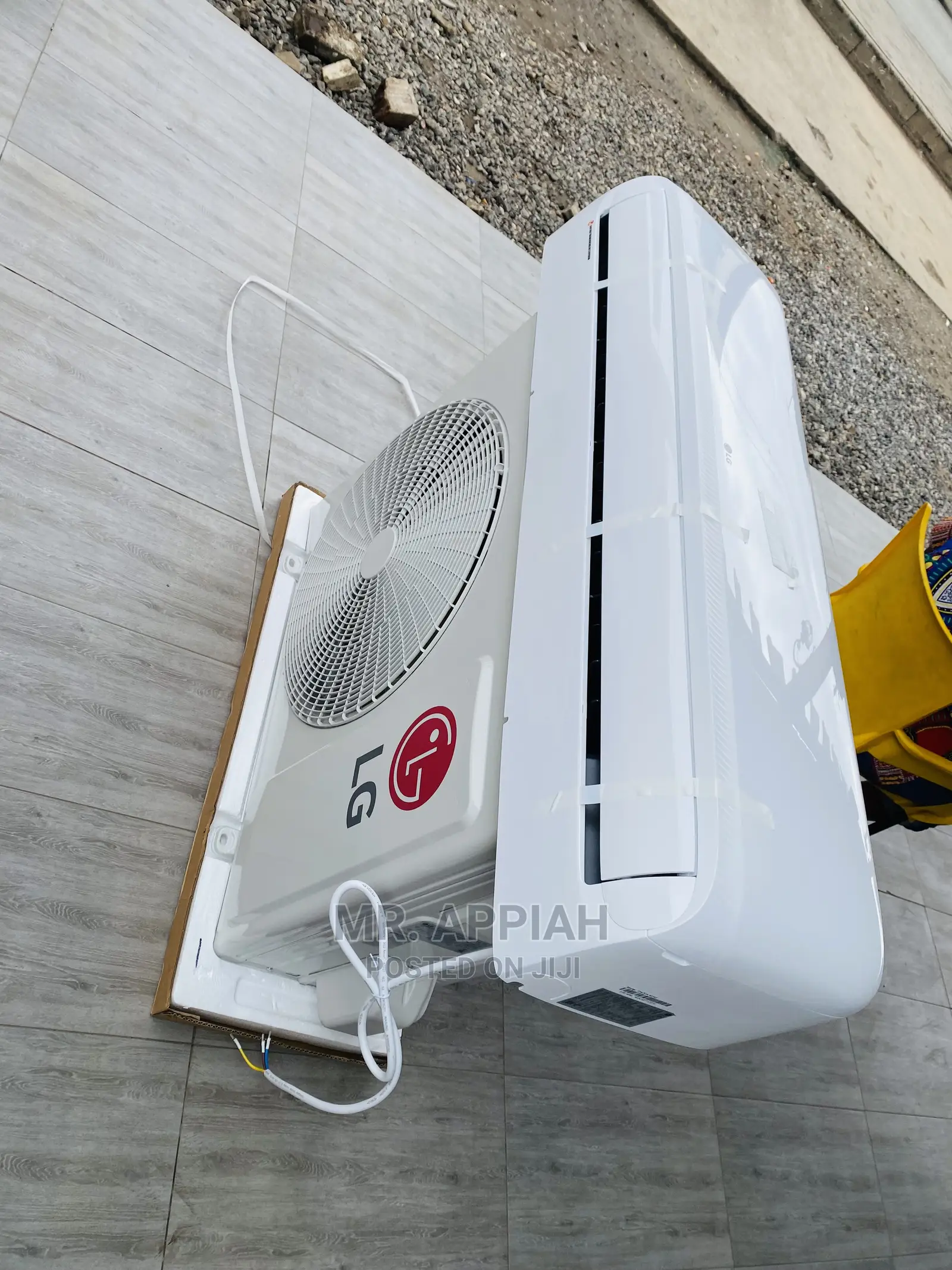 Sealed in Box LG 2.5HP(R410 Gas)Split Air Conditioner,White