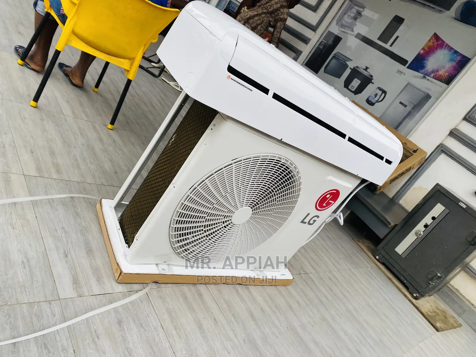 Extremely Cooling LG 2.5HP Smart Air Conditioner(R410).