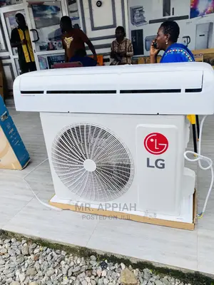 Fresh in Box  2.5HP LG(R410 Gas)Ac on Display 