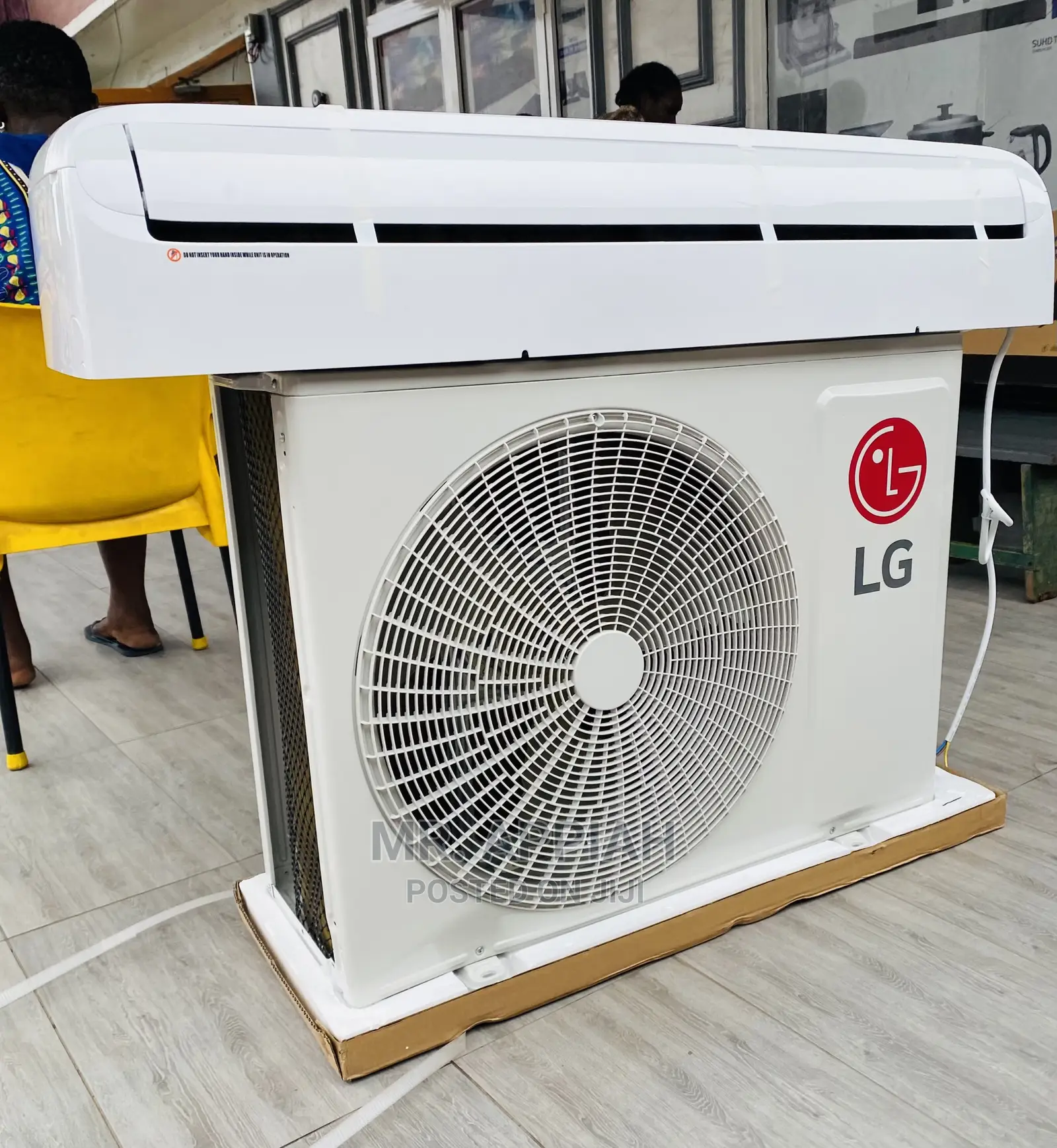 (White)Simple and Slim Design LG 2.0HP Split Ac,R410.