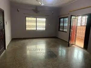 10bdrm House in Atonsu Esereso, Kumasi Metropolitan for sale