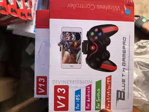 Bluetooth Game Pad Compatible With Smartphone,And Others