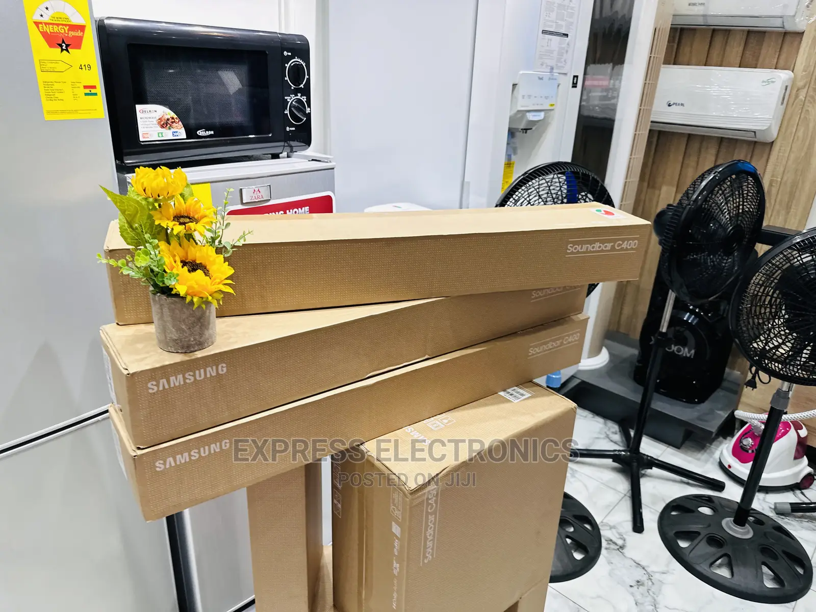 Enjoy Room Filling Sound With Single Bar Samsung C400