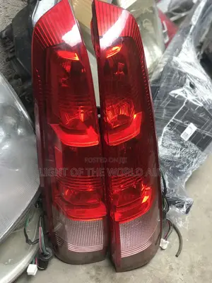 Nissan X-Trail 03 Taillight