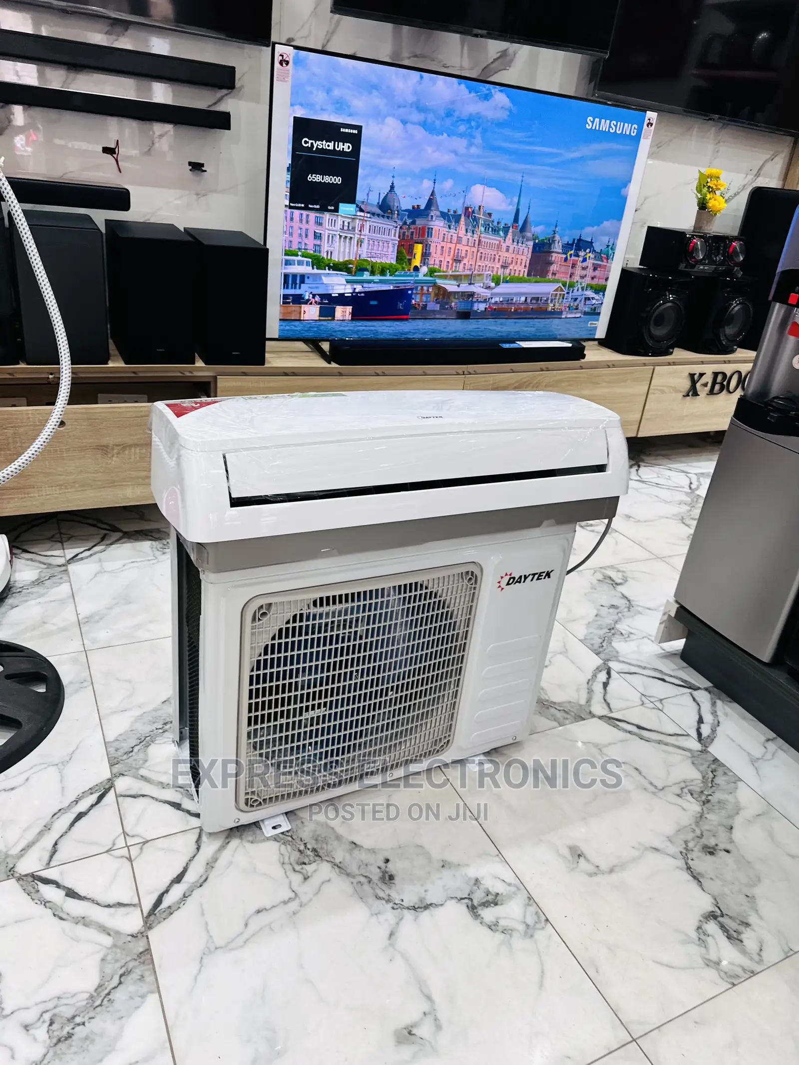 1.5hp Split R410 Gas Fresh Airflow Daytak AC