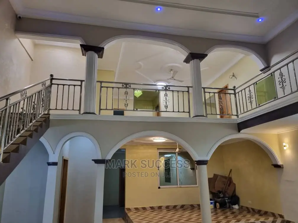 5bdrm Duplex in Budumburam for sale