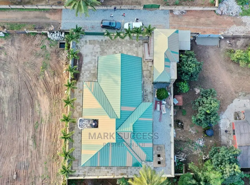 5bdrm Duplex in Budumburam for sale