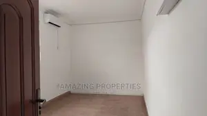 5bdrm House in Dzorwulu for rent