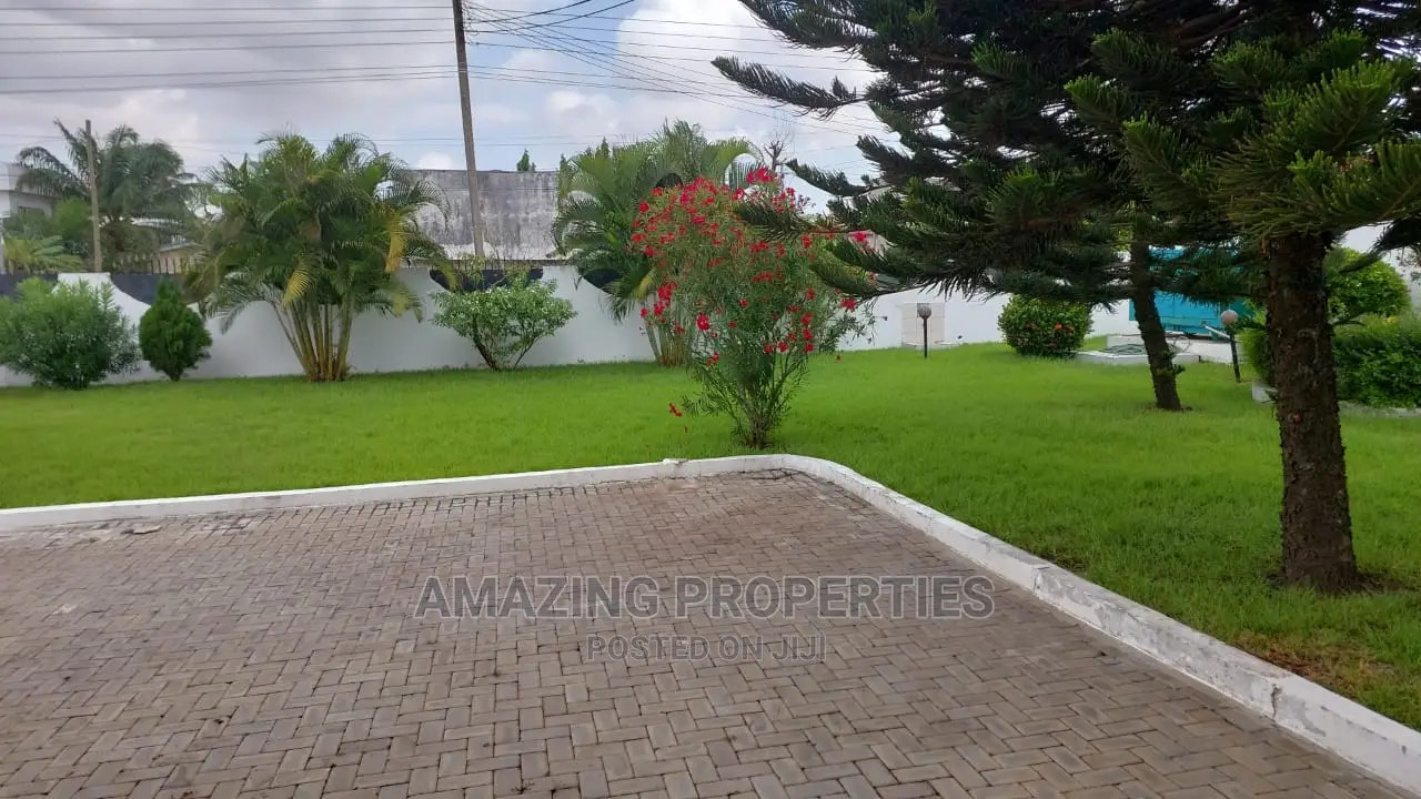 5bdrm House in Dzorwulu for rent