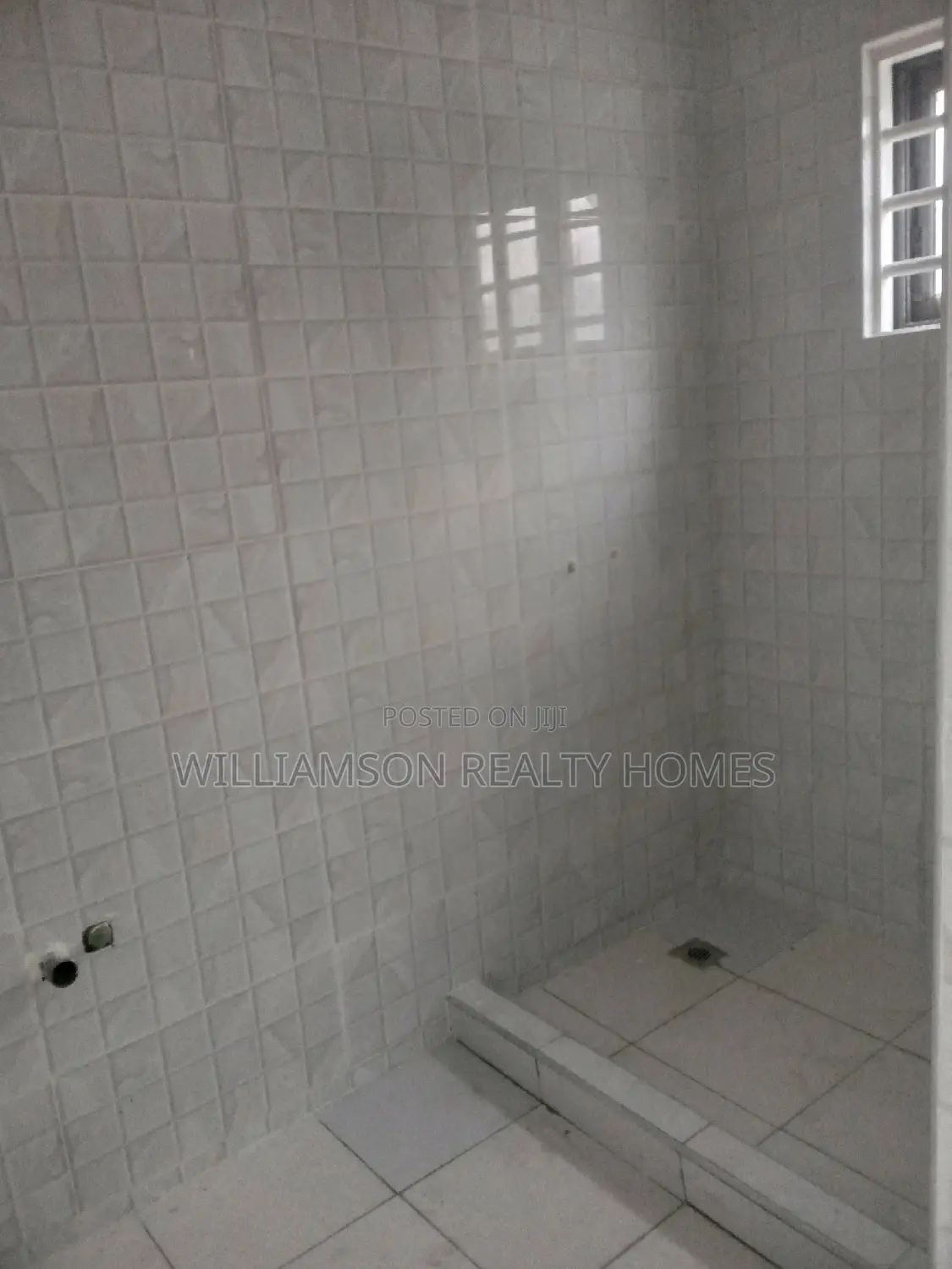 3bdrm House in Hfc Estate, Spintex for sale