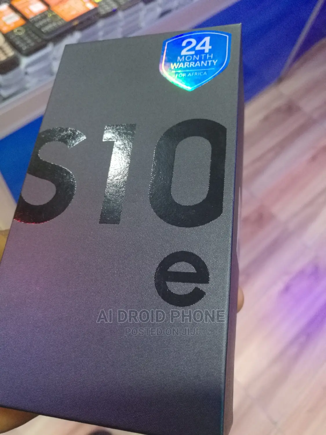 New Samsung Galaxy S10e 128 GB Blue