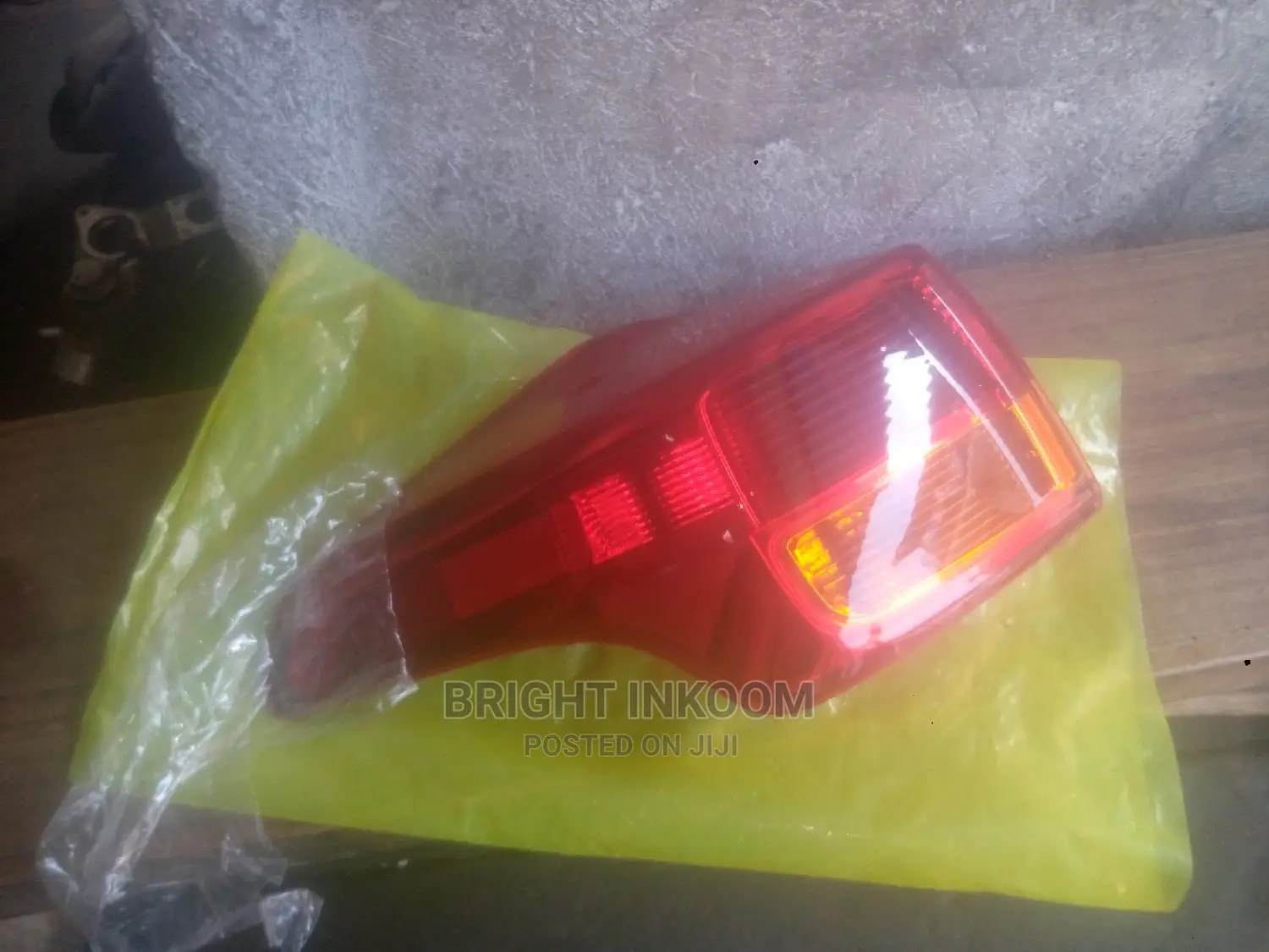 Toyota RAV4 2015 2017 Back Tail Light