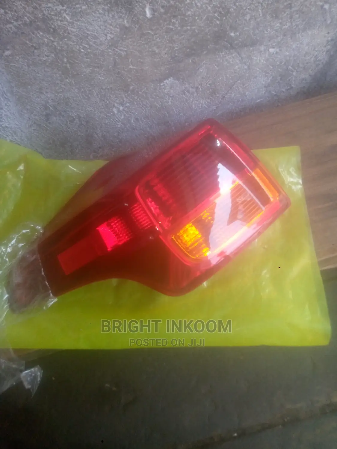 Toyota RAV4 2015 2017 Back Tail Light