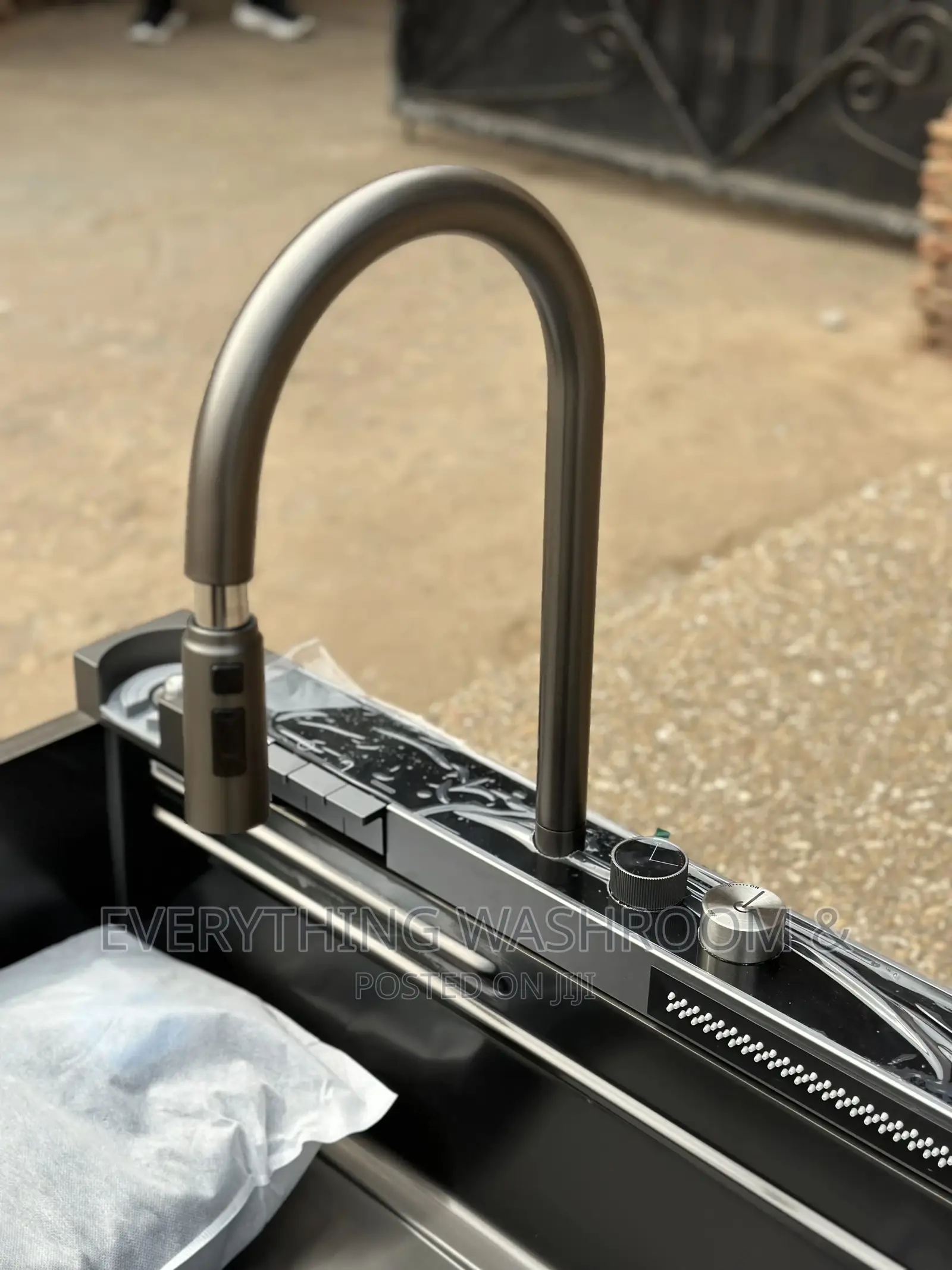 Antirust Waterfall Sink-Smart Kitchen Sink-Piano Controls-Cup Washer