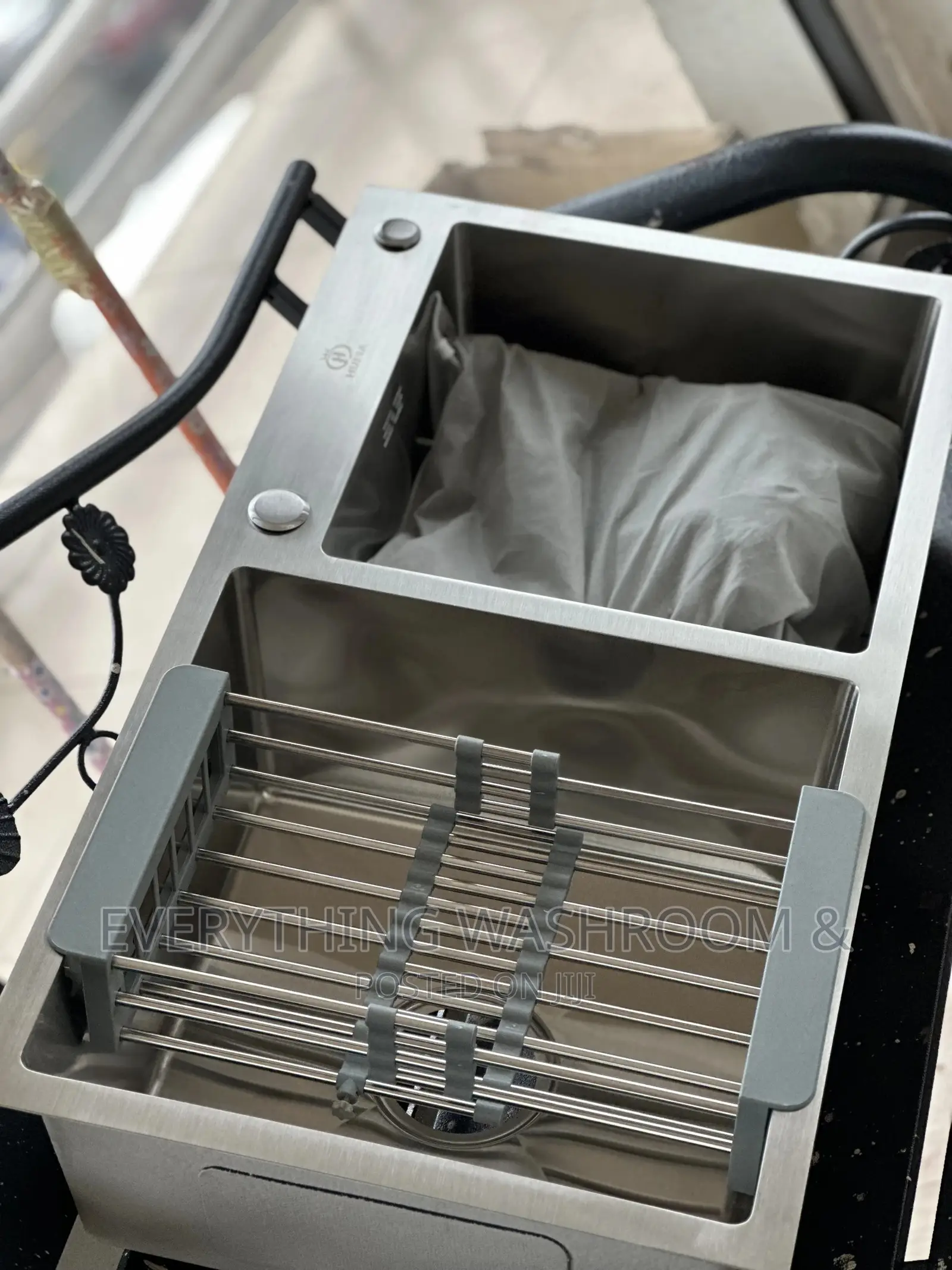 Silver Cabinet Sink_silver Sink and Accessories