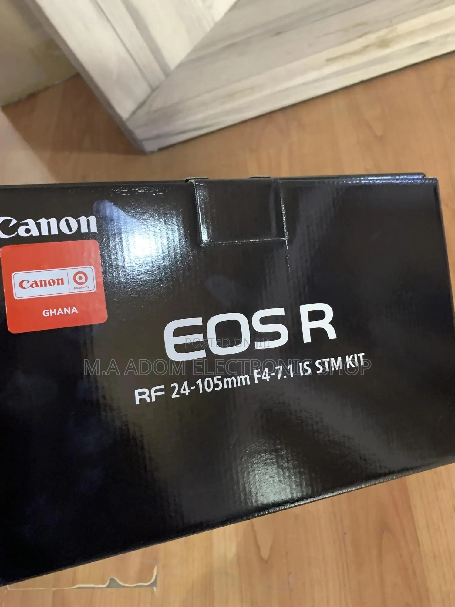 Canon R DSLR Camera With Kits Lens
