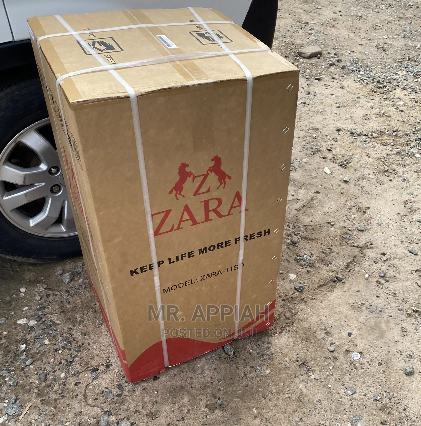 Latest Zara Table Top Refrigerator(Sliver)