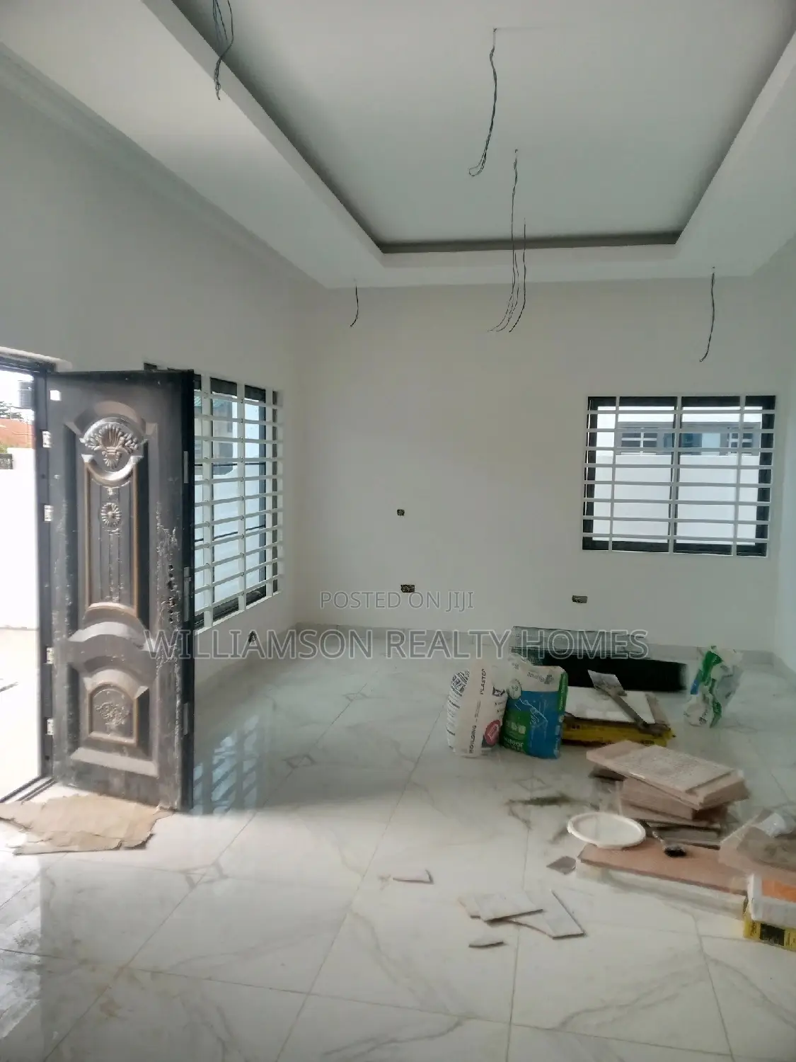 3bdrm House in Hfc Estate, Spintex for sale