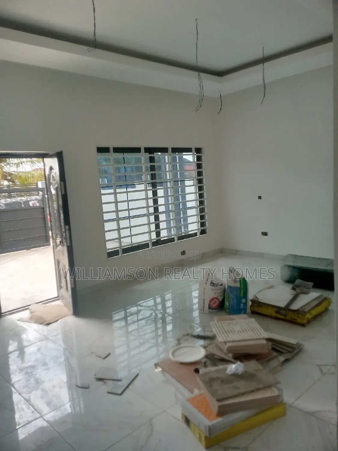 3bdrm House in Hfc Estate, Spintex for sale