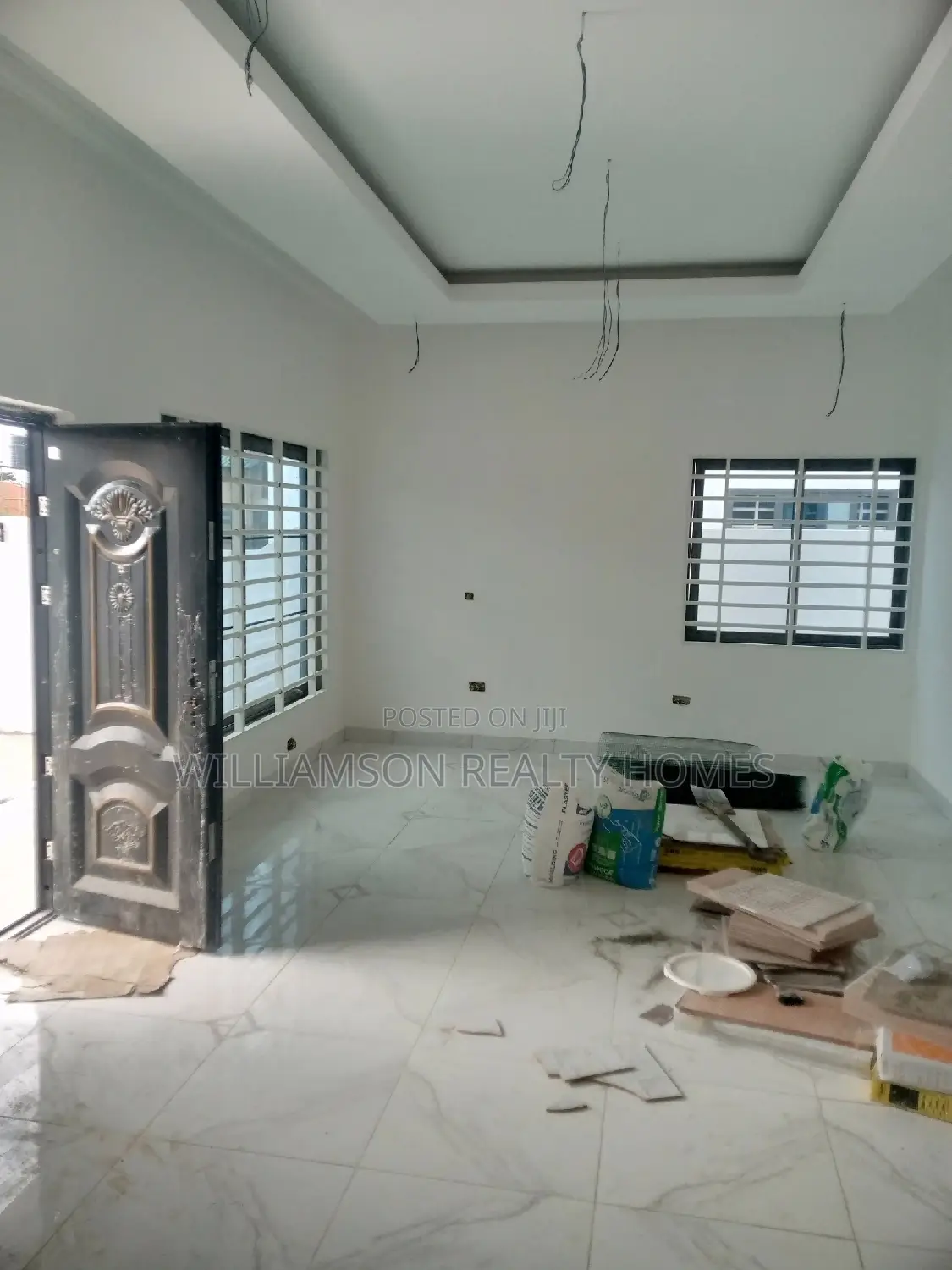 3bdrm House in Hfc Estate, Spintex for sale