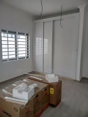 3bdrm House in Hfc Estate, Spintex for sale