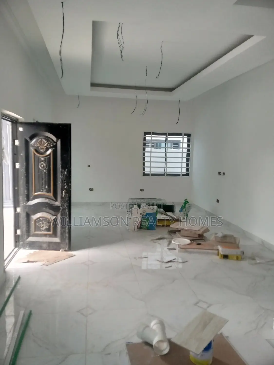 3bdrm House in Hfc Estate, Spintex for sale