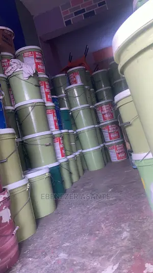Painting . Andrea. Pop. Sprayer