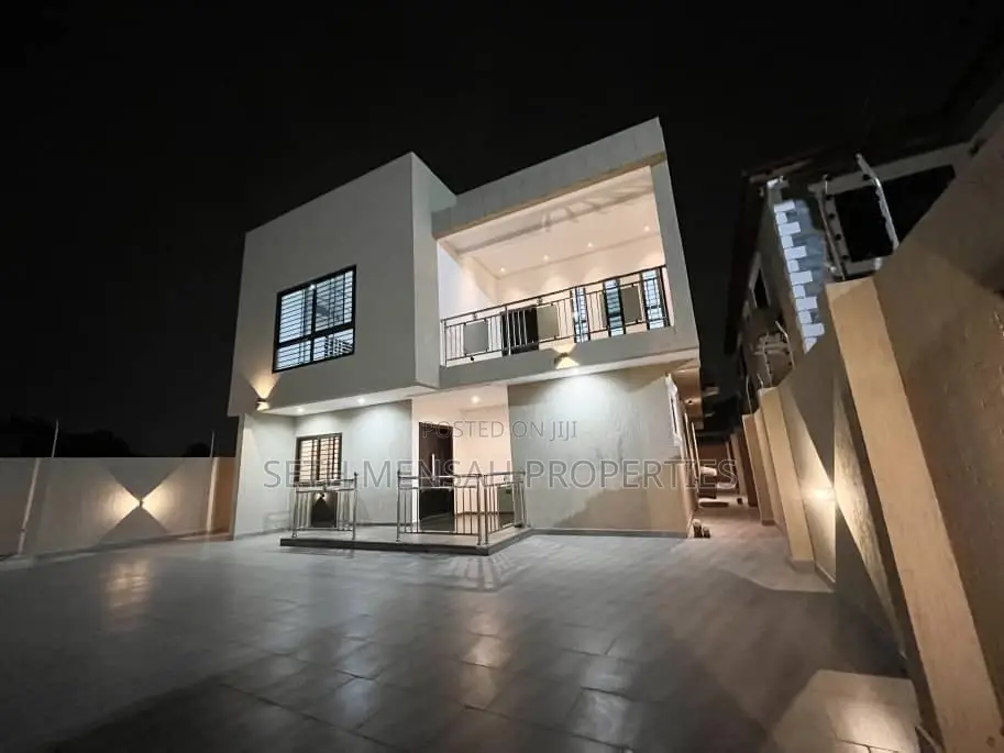 4bdrm House in Ashomang Estate for sale