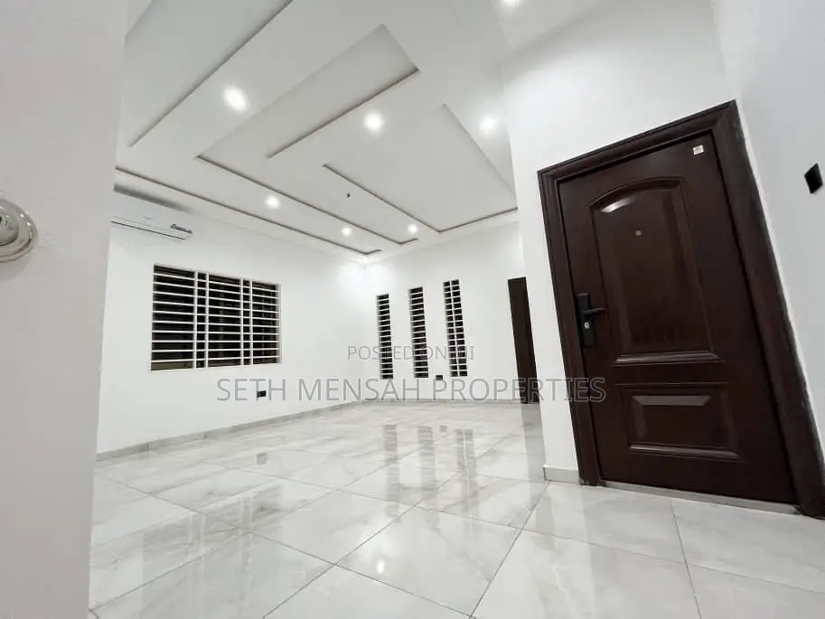 4bdrm House in Ashomang Estate for sale