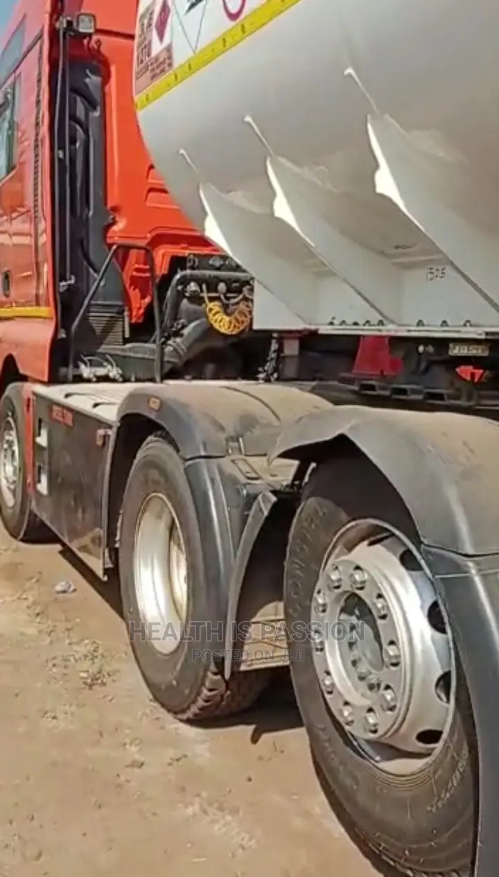 Major Dealer of New Fuel Gas Tankers, Trailers, No Head
