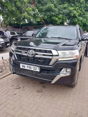 Car for Rent Land Cruiser V8 for Rentals