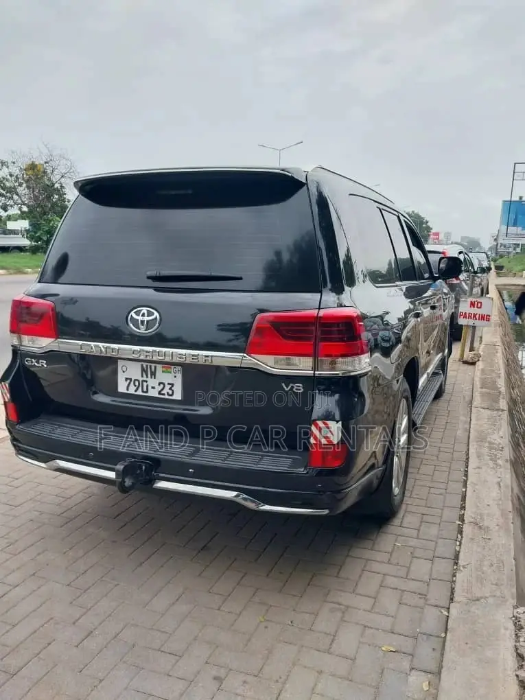 Car for Rent Land Cruiser V8 for Rentals