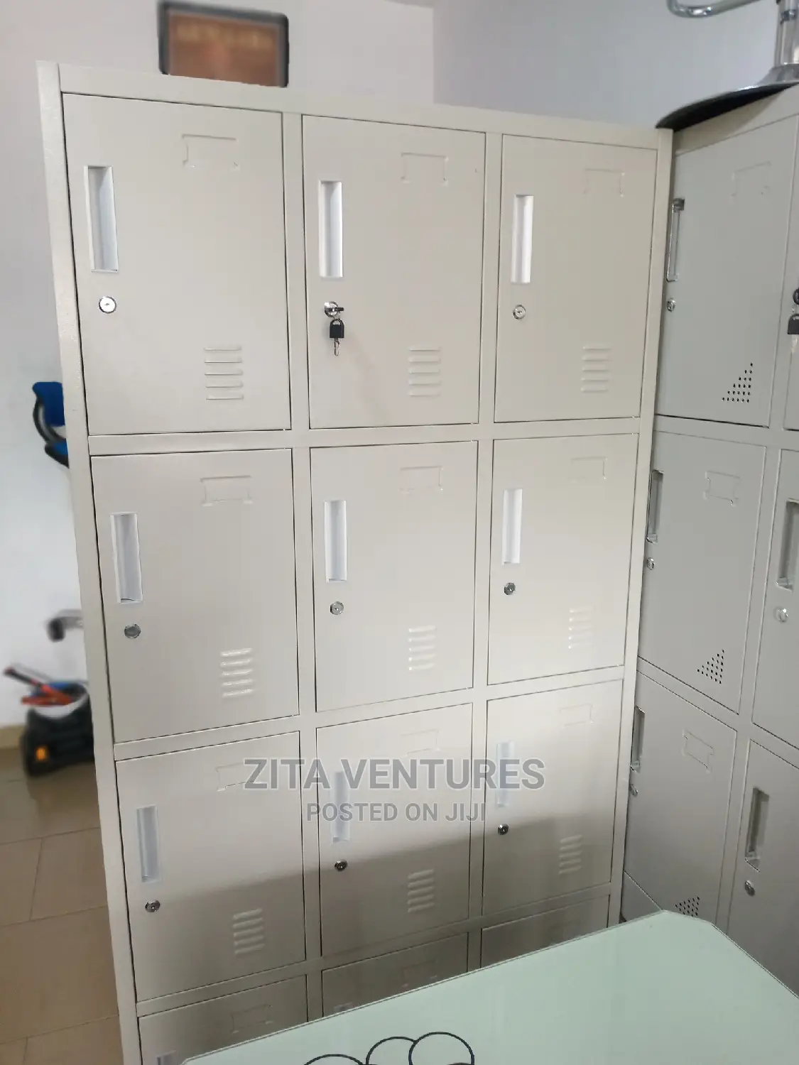 12 Doors Metal Cabinet