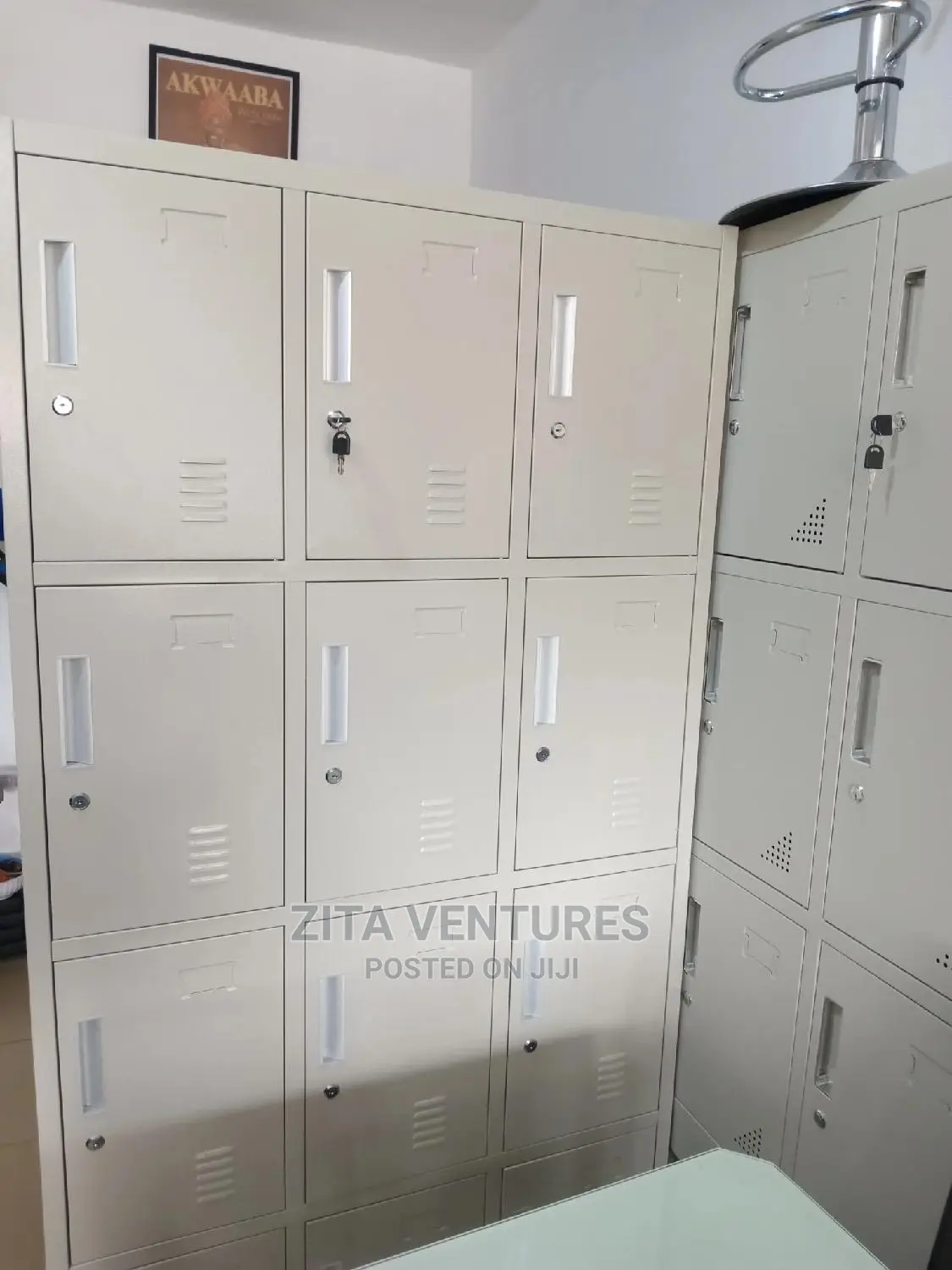 12 Doors Metal Cabinet
